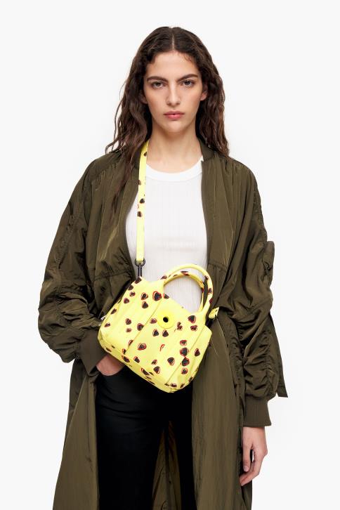 nylon draagtas met kleine hartenprint Bimba Y Lola geel accessoires 4HDL79